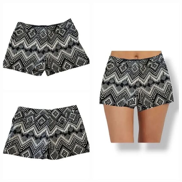 NEW Dalia Aztec Geometric Woven Shorts in Black Ikat Size 8 - Picture 5 of 5
